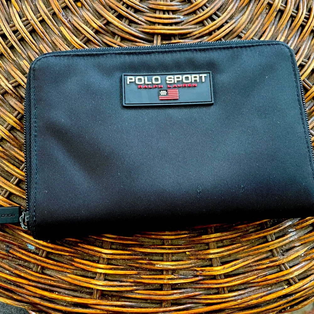 Polo Sport Ralph Lauren, vintage wallet in black. Good used condition.